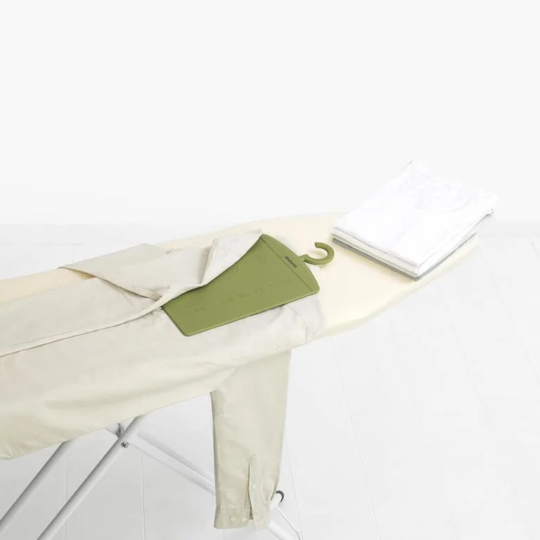 Tabla pentru plierea hainelor Brabantia Calm Green