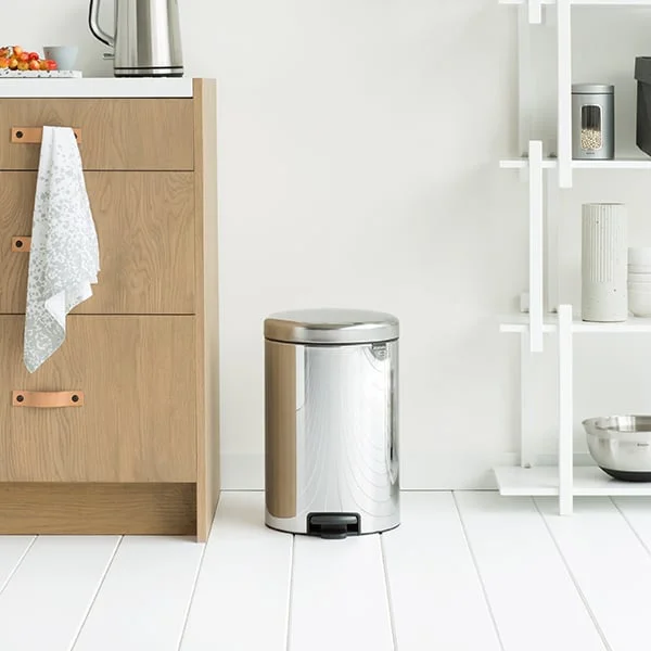 Coș de gunoi cu pedală Brabantia NewIcon 20L, Brilliant Steel