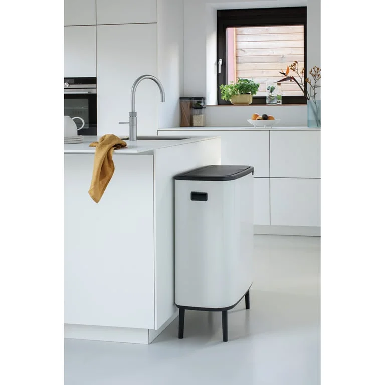 Bo Touch Bin Hi Brabantia, 60 litre, Plastic Bucket White