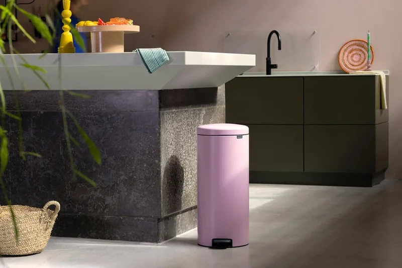 Pedal Waste Bin Brabantia NewIcon 30L, Lilac Pink