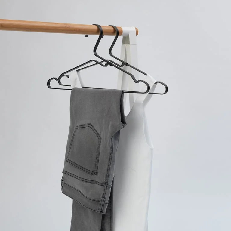 Umerașe pentru haine Brabantia Linn Black, aluminiu, 4 bucăți