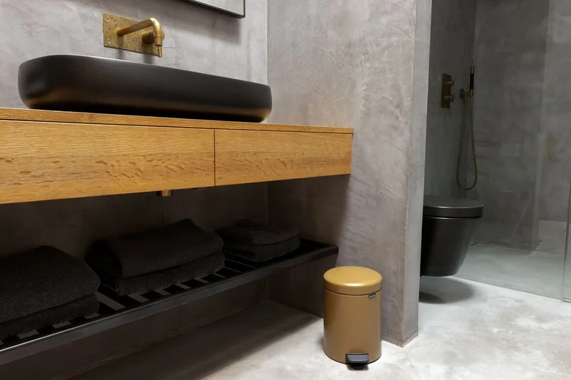 Coș de gunoi cu pedală Brabantia NewIcon 5L, Warm Gold