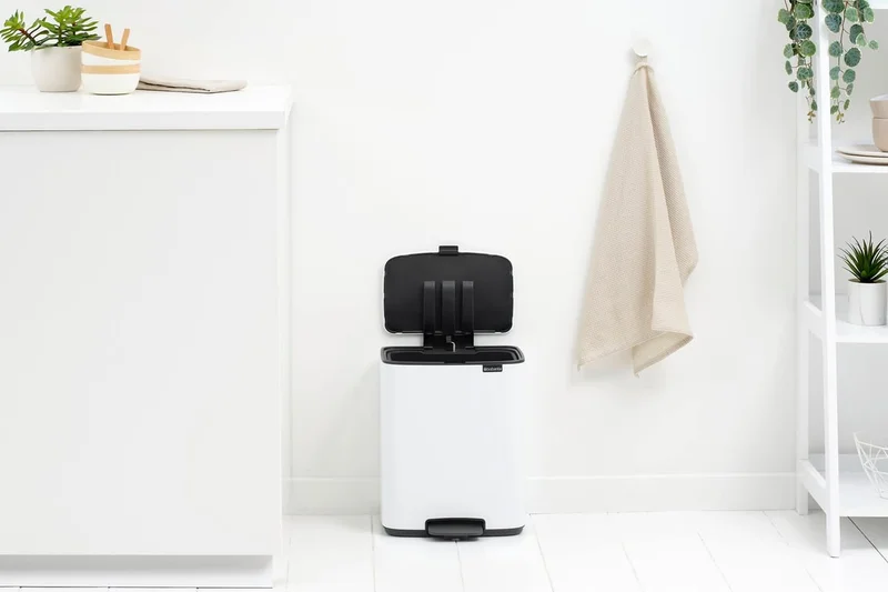 Coș de gunoi Brabantia Bo Pedal 12L, White