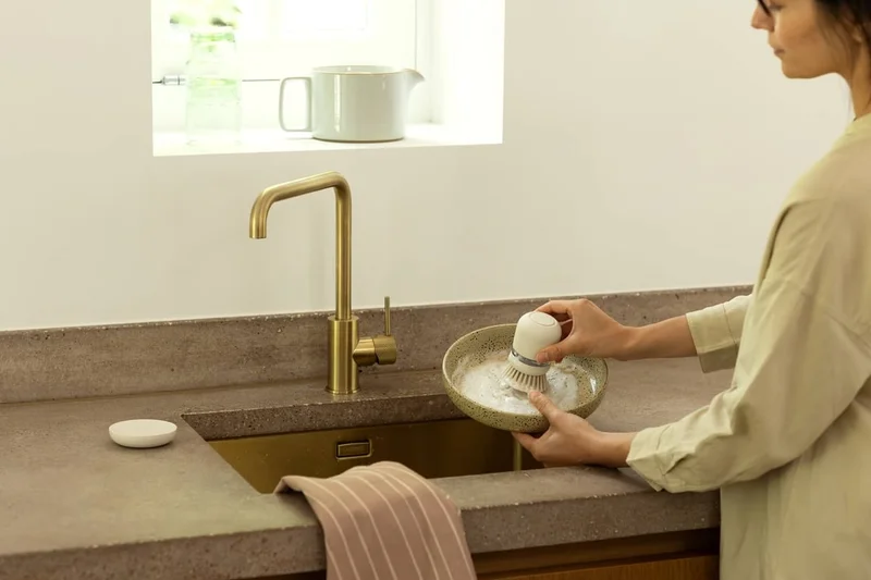 Soap Dispensing Dish Brush Brabantia, Soft Beige