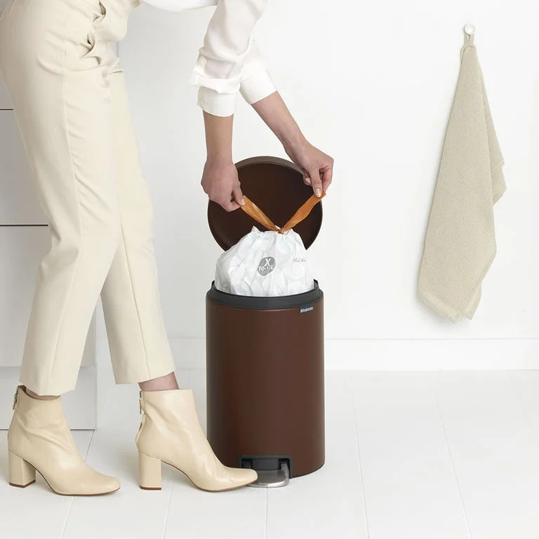 Coș de gunoi cu pedală Brabantia NewIcon 12L, Mineral Cosy Brown
