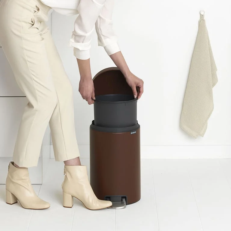 Coș de gunoi cu pedală Brabantia NewIcon 12L, Mineral Cosy Brown