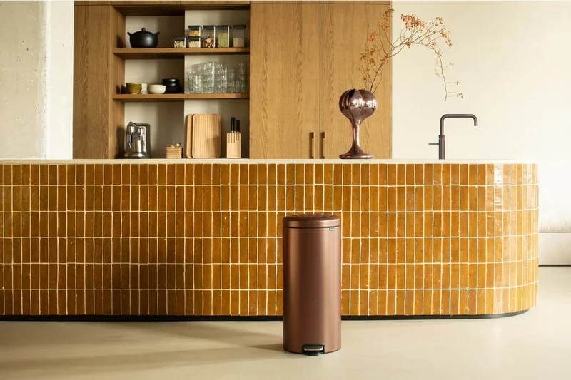 Coș de gunoi cu pedală Brabantia NewIcon 30L, Warm Bronze