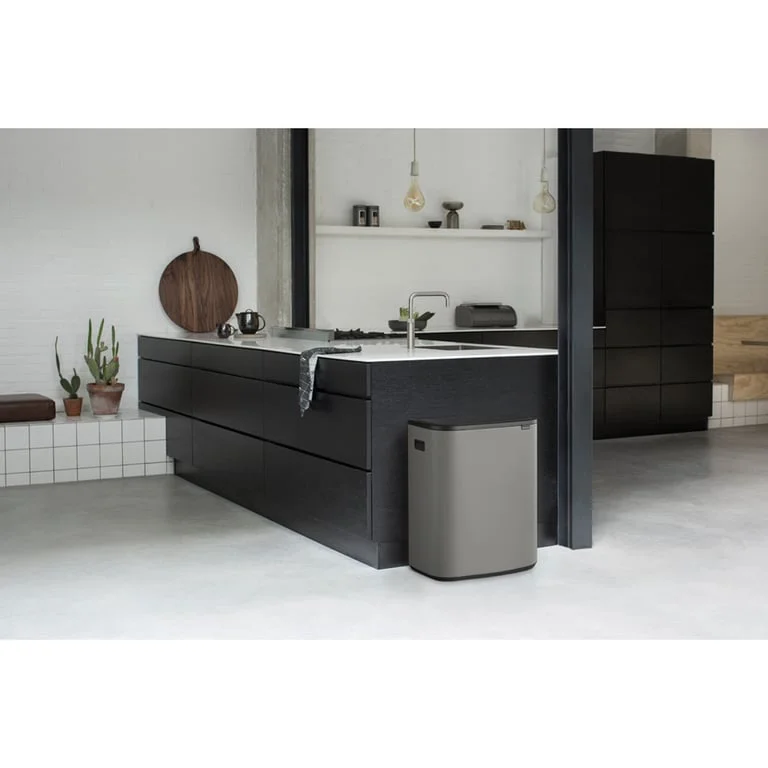 Coș de gunoi Brabantia Bo Touch 60L, Mineral Concrete Grey