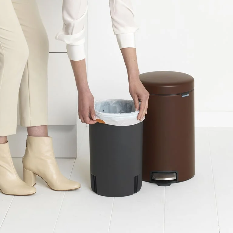 Coș de gunoi cu pedală Brabantia NewIcon 12L, Mineral Cosy Brown