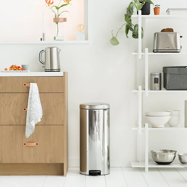 Coș de gunoi cu pedală Brabantia NewIcon 30L, Brilliant Steel