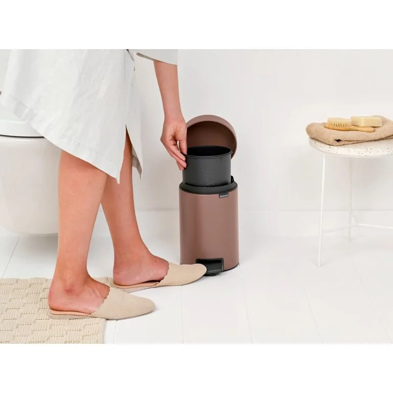 Coș de gunoi cu pedală Brabantia NewIcon 3L, Satin Taupe