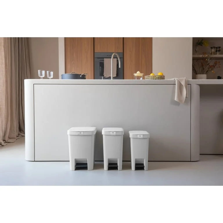 Coș de gunoi cu pedală Brabantia StepUp 25L, Light Grey
