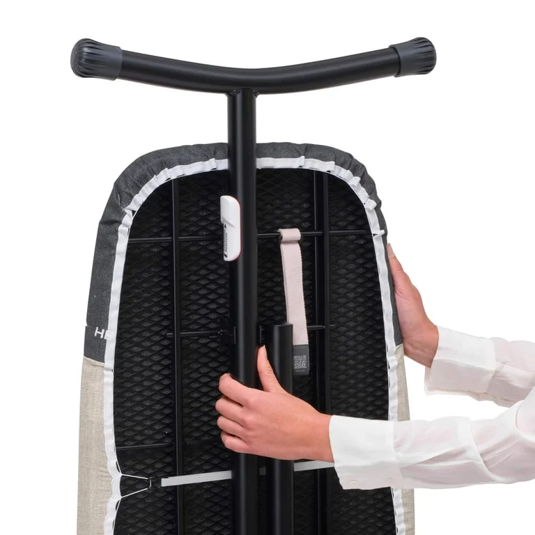 Masă de călcat Brabantia D 135x45cm cu zonă de călcat rezistentă la căldură, Denim Grey