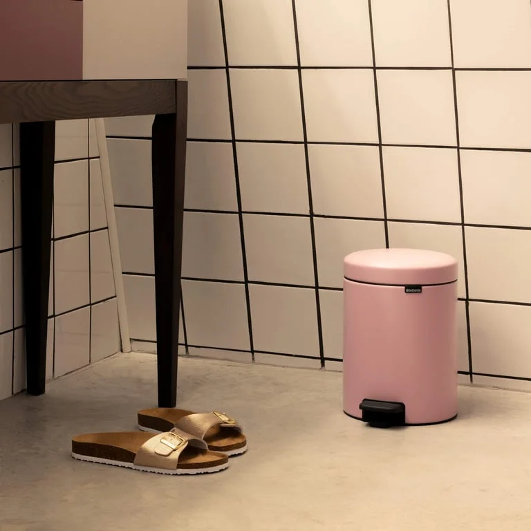 Coș de gunoi cu pedală Brabantia NewIcon 5L, Lilac Pink