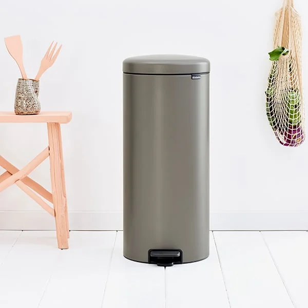 Coș de gunoi cu pedală Brabantia NewIcon 30L, Platinum