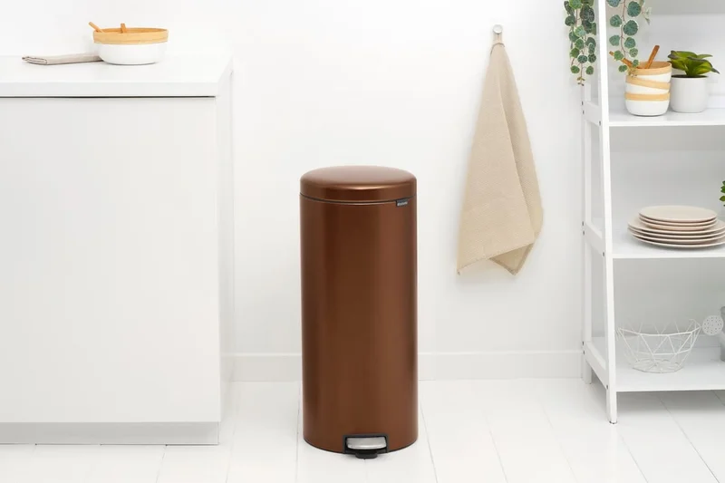 Coș de gunoi cu pedală Brabantia NewIcon 30L, Warm Bronze