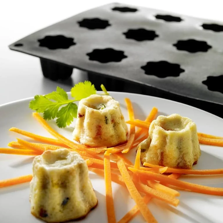 Formă de copt Lekue 30 x 17,5 x H 2,8 cm, silicon, pentru canelés francezi