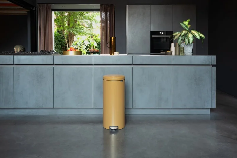Pedal Waste Bin Brabantia NewIcon 30L, Warm Gold
