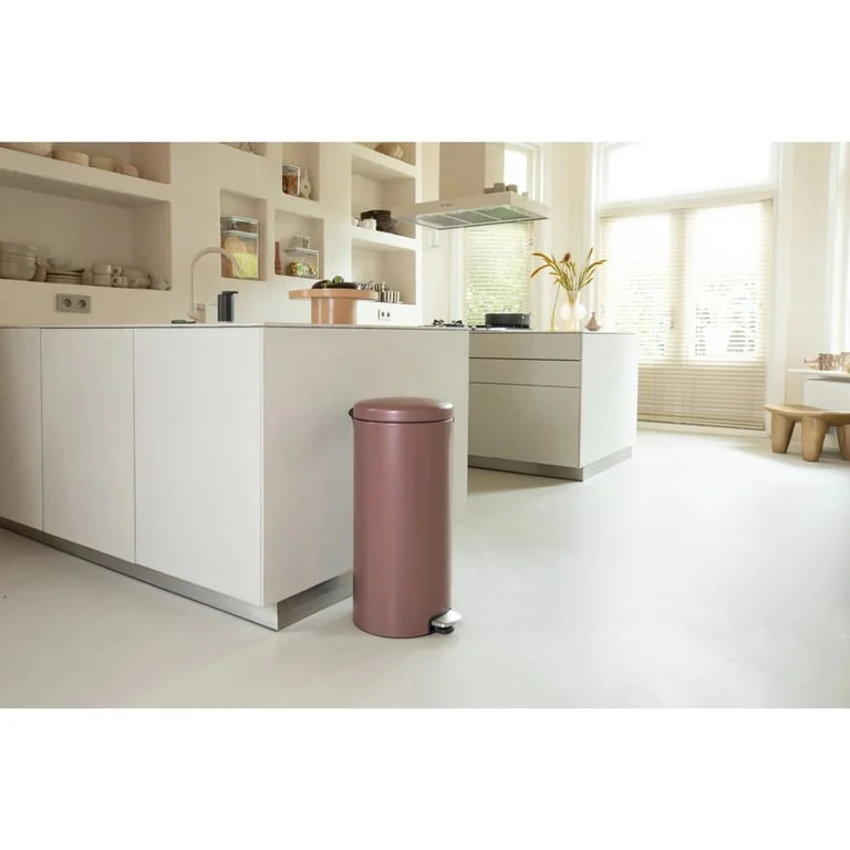Coș de gunoi cu pedală Brabantia NewIcon 30L, Satin Taupe
