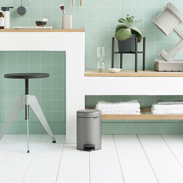 Coș de gunoi cu pedală Brabantia NewIcon 3L, Platinum