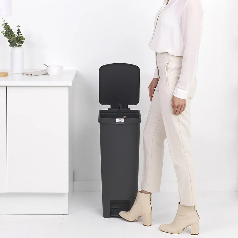 Coș de gunoi cu pedală Brabantia StepUp 40L, Dark Grey