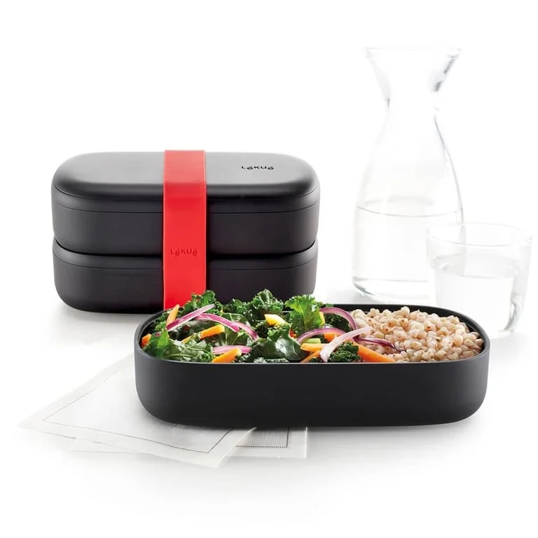 Set de recipiente pentru alimente Lekue On The Go Black, 2x500 ml, cu tacâmuri incluse
