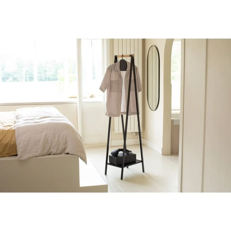 Umeraș pentru călcare cu aparat de călcat cu abur vertical Brabantia Linn Pepper Black