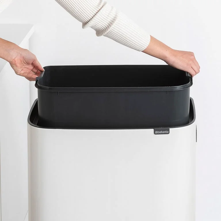 Bo Touch Bin Hi Brabantia, 60 litre, Plastic Bucket White