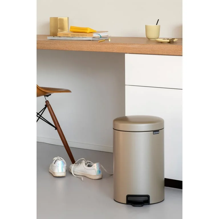 Coș de gunoi cu pedală Brabantia NewIcon 12L, Metallic Gold