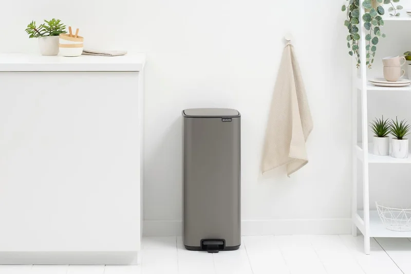 Coș de gunoi Brabantia Bo Pedal 30L, platină