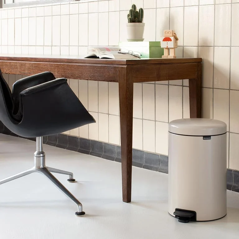 Coș de gunoi cu pedală Brabantia NewIcon 20L, Soft Beige