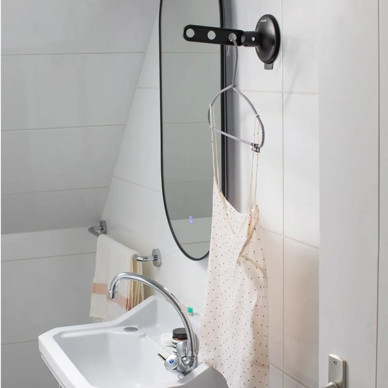 Cârlig pentru haine cu ventuză Brabantia Black
