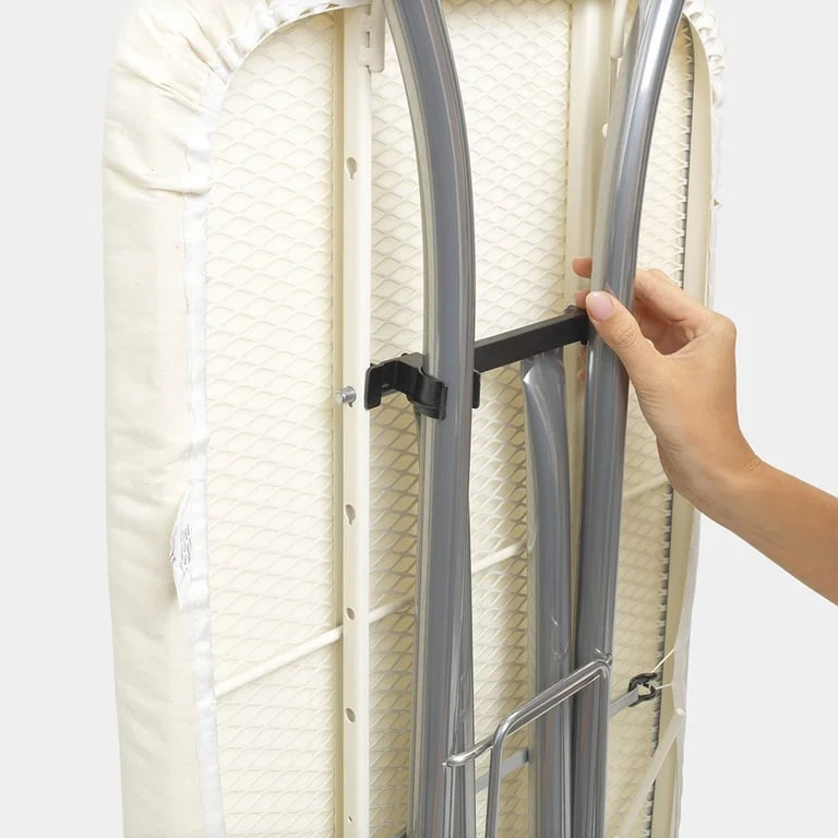 Masă de călcat Brabantia C 124x45cm cu suport pentru generator de abur, Ice Water