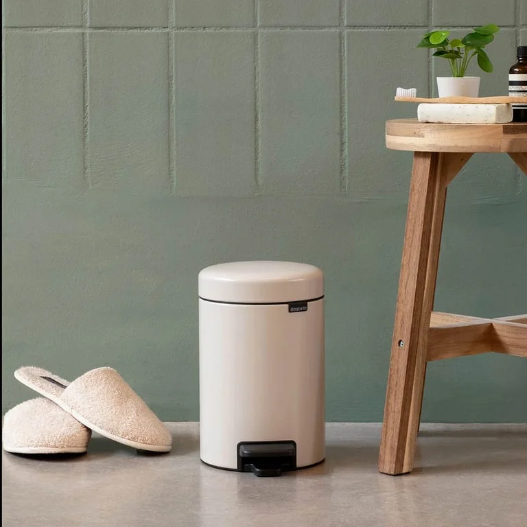 Coș de gunoi cu pedală Brabantia NewIcon 5L, Soft Beige