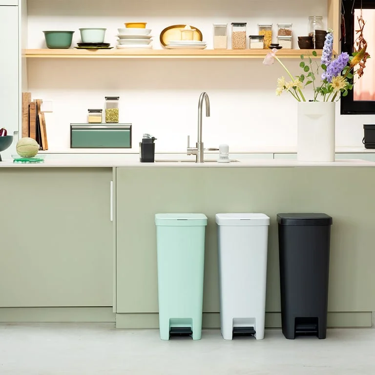 Coș de gunoi cu pedală Brabantia StepUp 40L, Light Grey