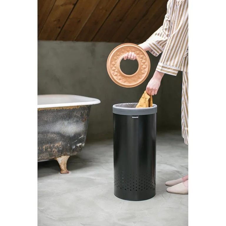 Coș de rufe Brabantia 35L, Matt Black, capac din plută