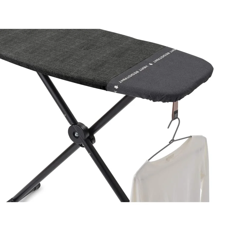 Masă de călcat Brabantia D 135x45cm cu zonă de călcat rezistentă la căldură, Denim Black