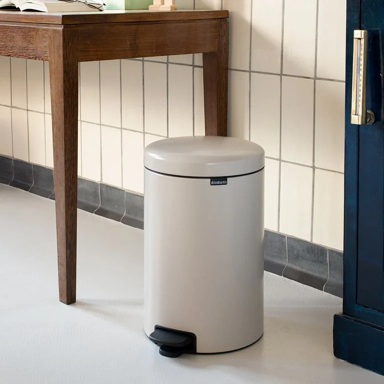 Coș de gunoi cu pedală Brabantia NewIcon 20L, Soft Beige