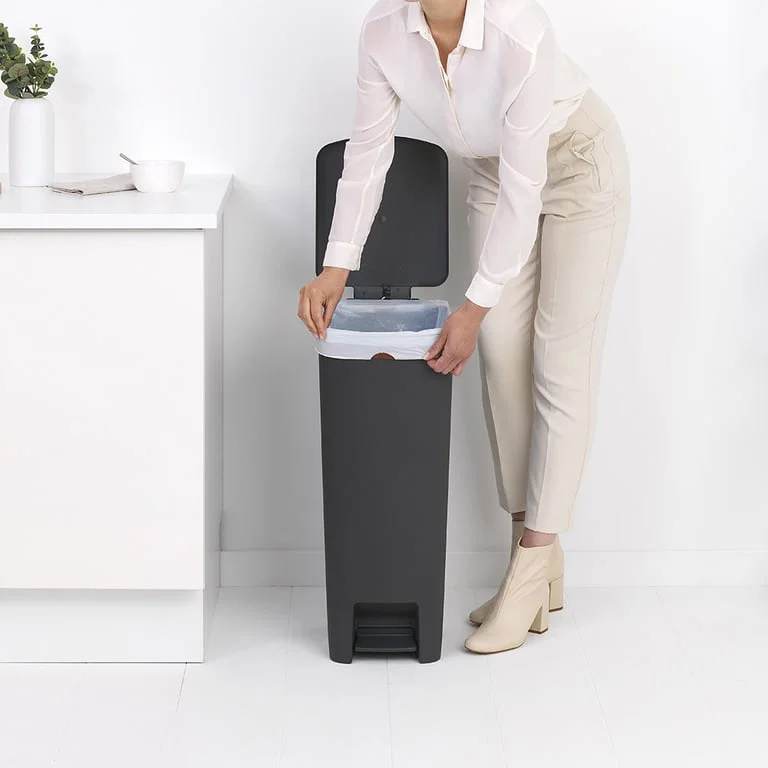 Coș de gunoi cu pedală Brabantia StepUp 40L, Dark Grey