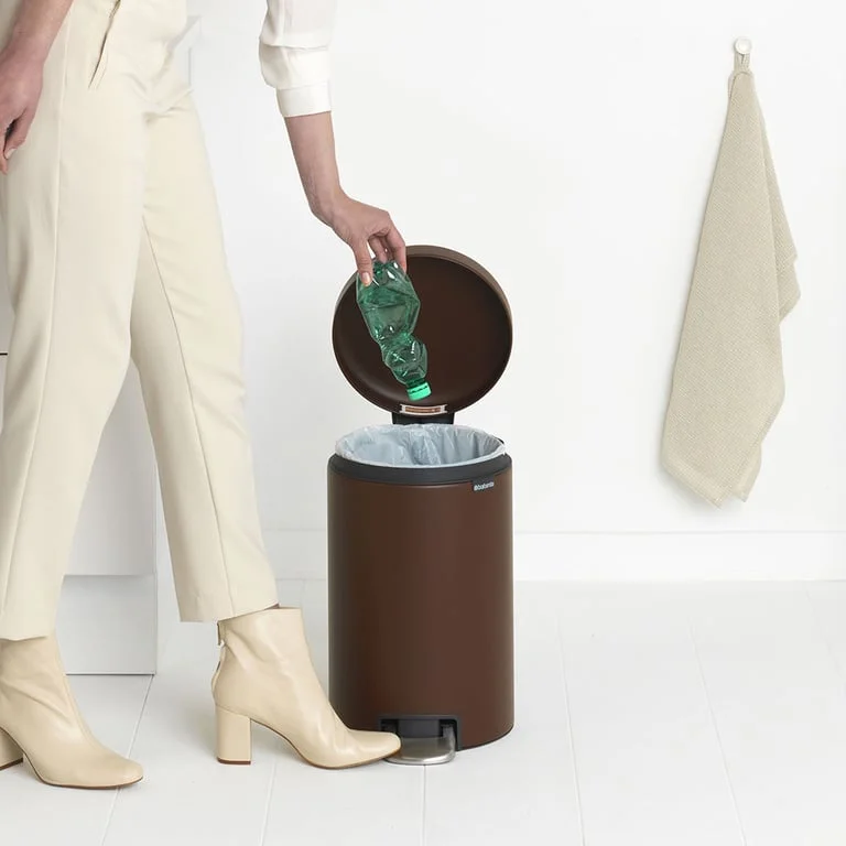 Coș de gunoi cu pedală Brabantia NewIcon 12L, Mineral Cosy Brown