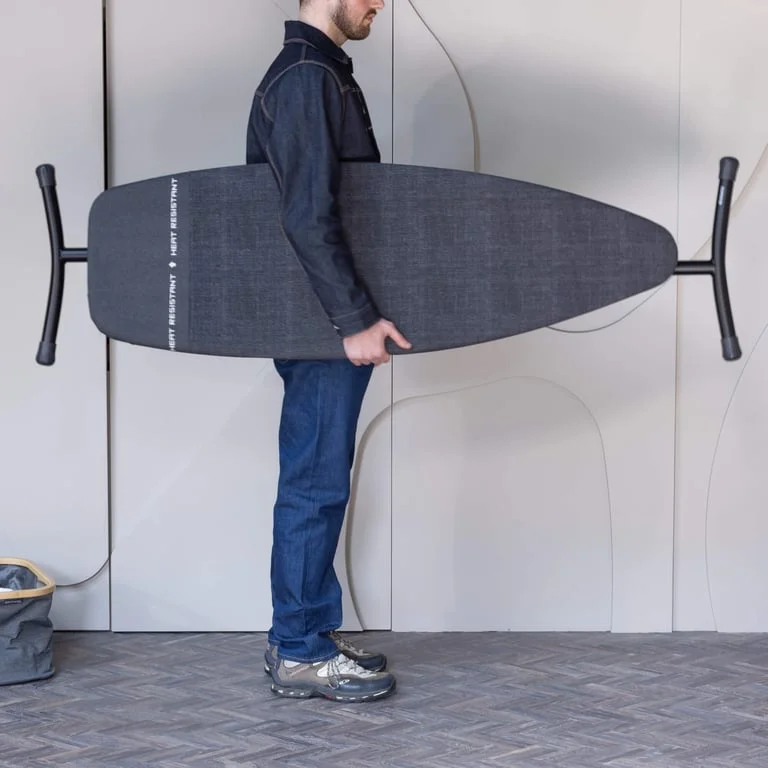 Masă de călcat Brabantia D 135x45cm cu zonă de călcat rezistentă la căldură, Denim Black