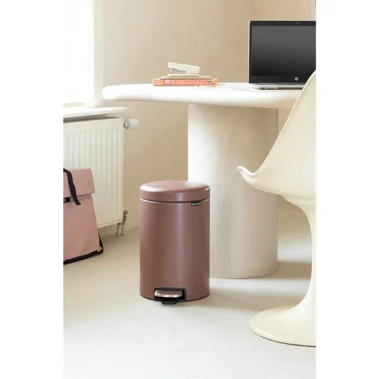 Coș de gunoi cu pedală Brabantia NewIcon 12L, Satin Taupe