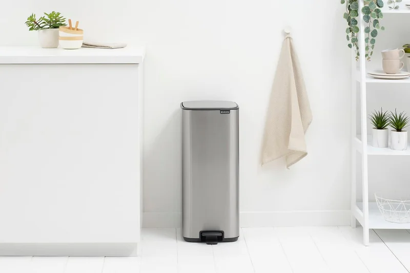 Coș de gunoi Brabantia Bo Pedal 30L, Matt Steel Fingerprint Proof