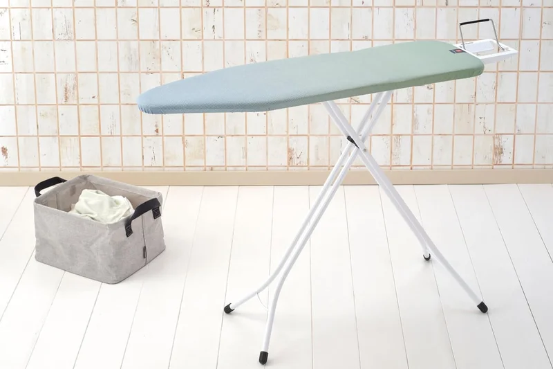 Masă de călcat Brabantia B 124x38cm cu suport pentru fier de călcat, Soothing Sea