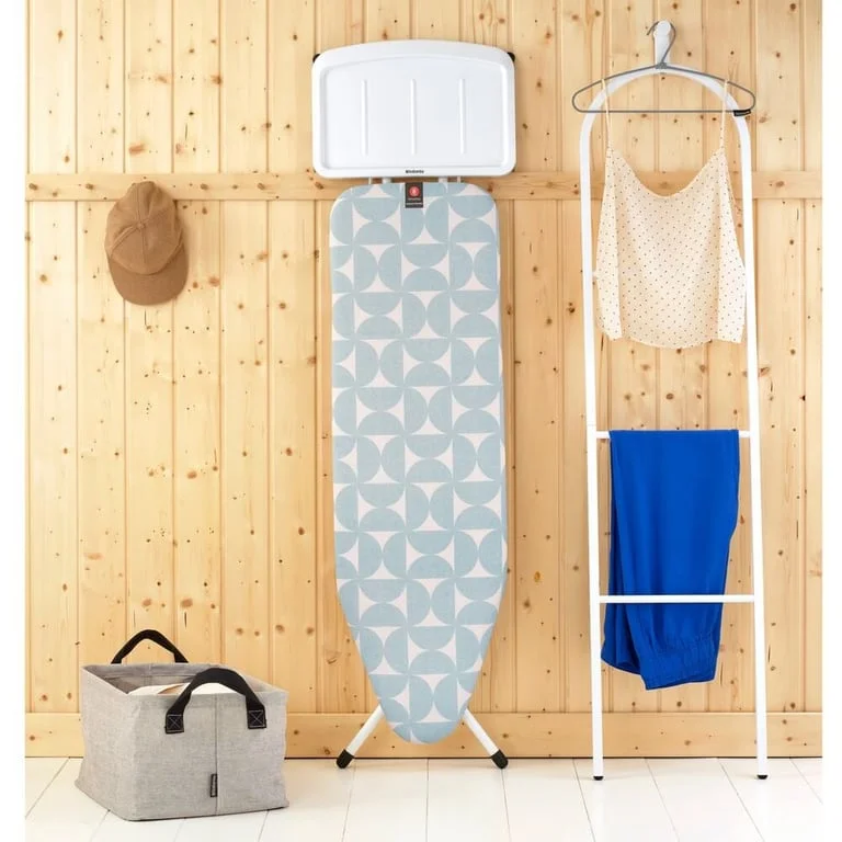 Masă de călcat Brabantia B 124x38cm cu suport pentru generator de abur, PerfectFlow Fresh Breeze