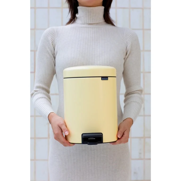 Coș de gunoi cu pedală Brabantia NewIcon 12L, Mellow Yellow