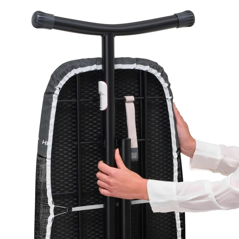Masă de călcat Brabantia D 135x45cm cu zonă de călcat rezistentă la căldură, Denim Black