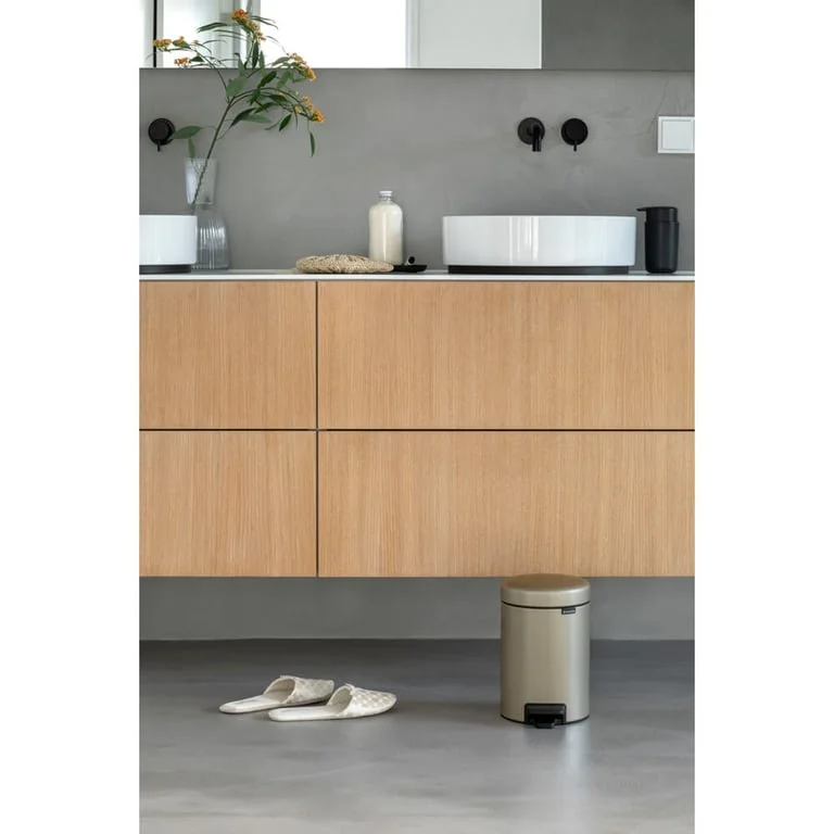 Coș de gunoi cu pedală Brabantia NewIcon 3L, Metallic Gold