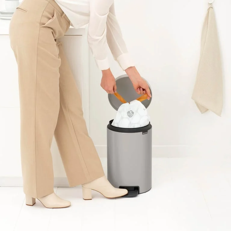 Coș de gunoi cu pedală Brabantia NewIcon 12L, Soft Grey