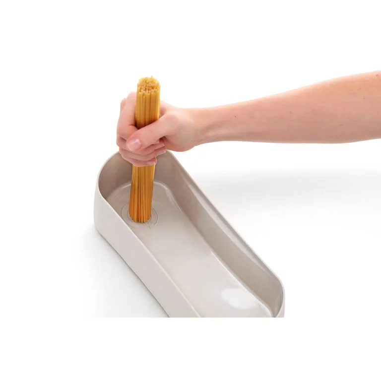 Vas pentru gătirea rapidă a pastelor la microunde Lékué, cu strecurătoare
